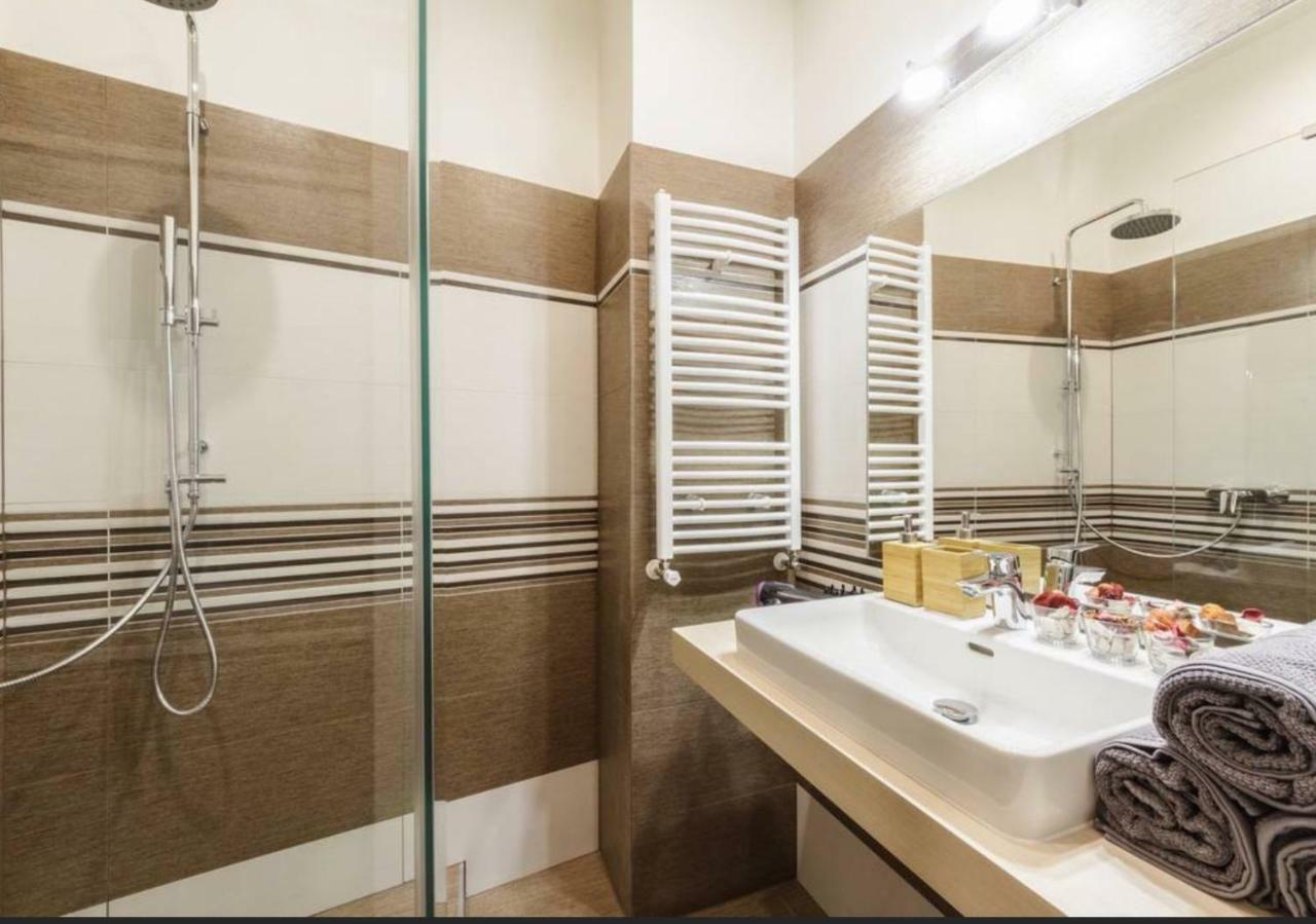 Central Prague Crown Apartments מראה חיצוני תמונה