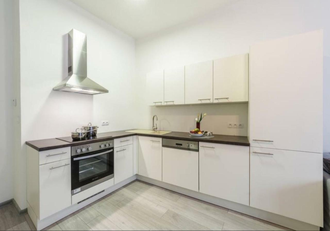 Central Prague Crown Apartments מראה חיצוני תמונה