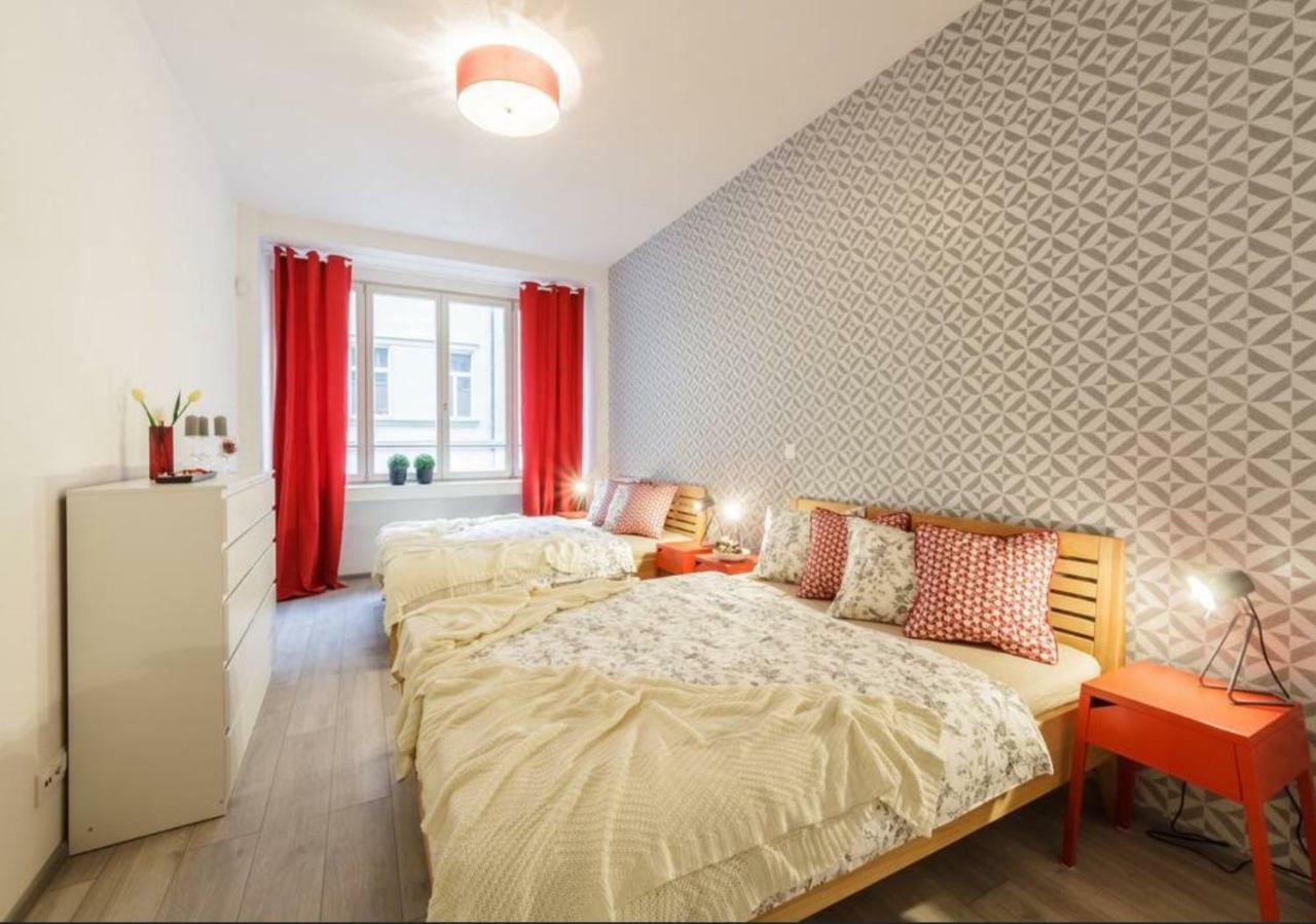Central Prague Crown Apartments מראה חיצוני תמונה