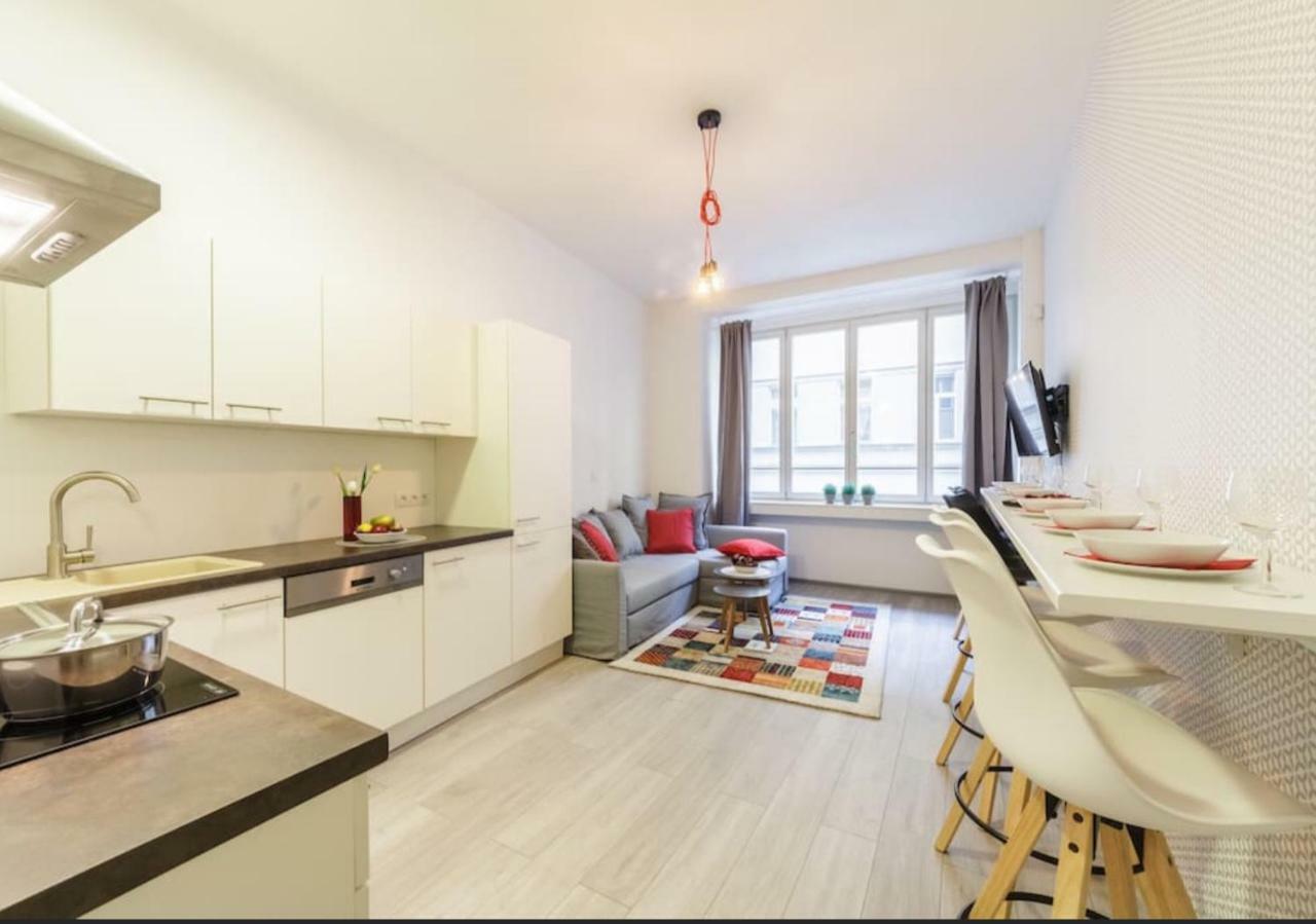 Central Prague Crown Apartments מראה חיצוני תמונה